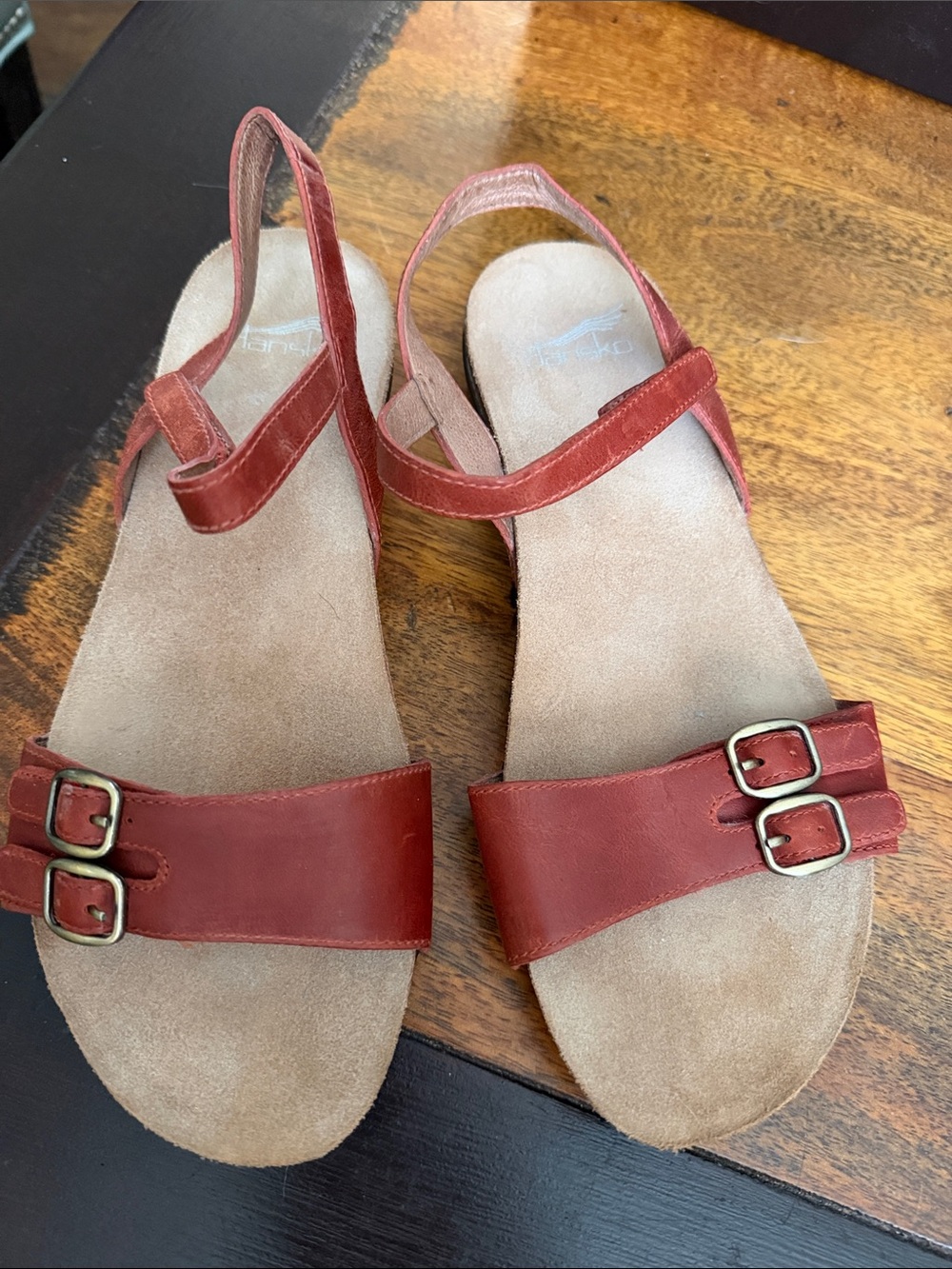 Dansko Rebekah coral leather waxy burnished sandals size EU 39 EUC